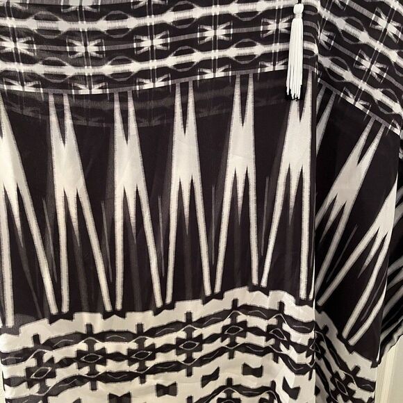 Marie France Van Damme Ethnic Printed Silk Short Boubou Caftan Black White OS - Picture 9 of 16